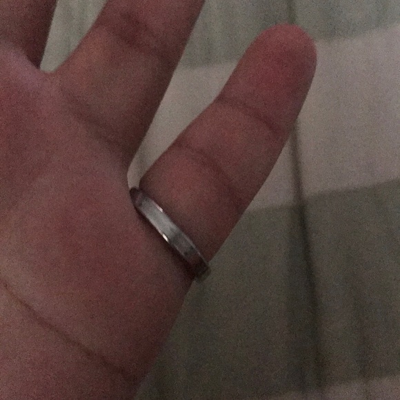 Cross ring - Picture 2 of 3